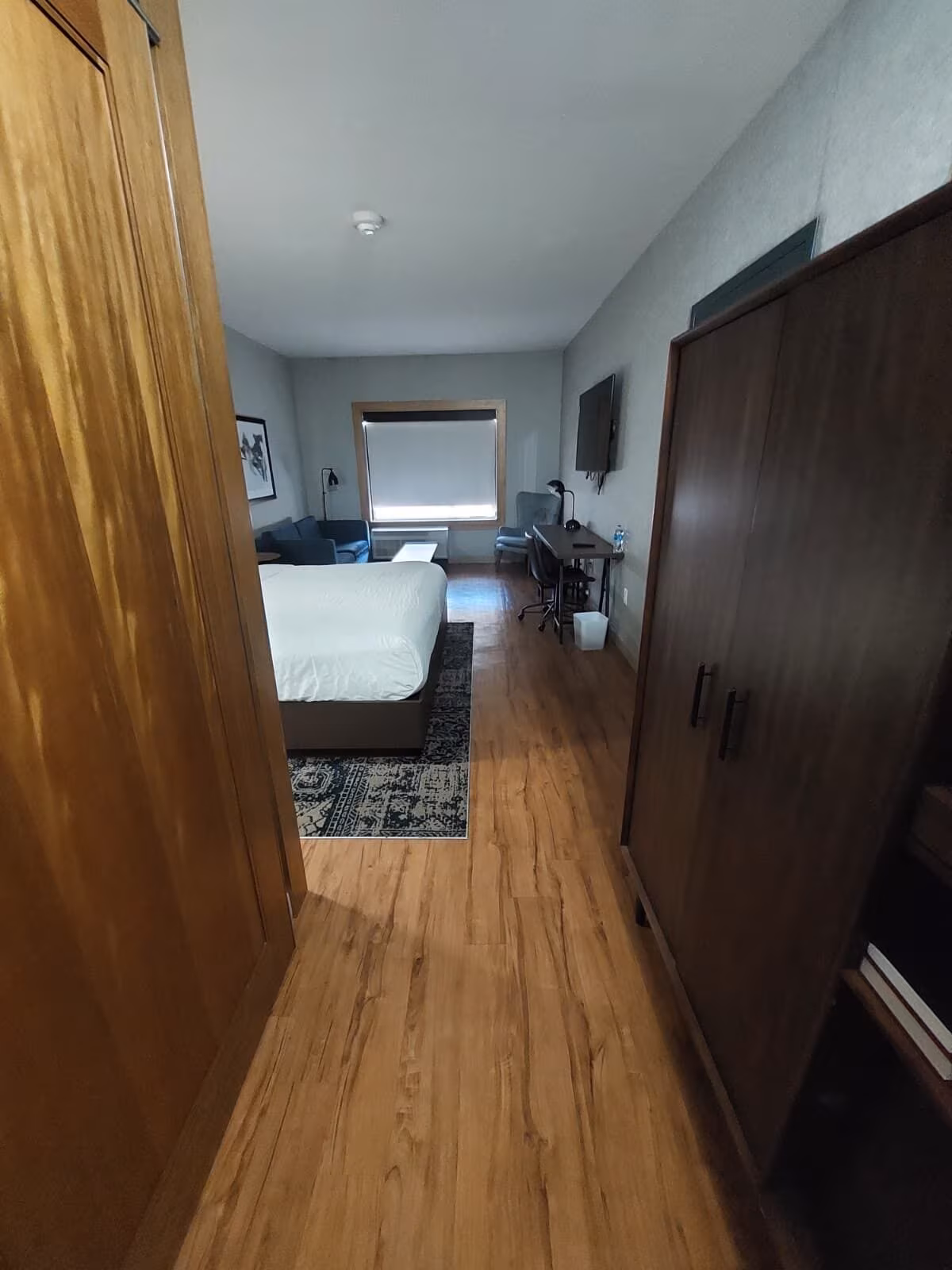 King Bedroom & Sofa